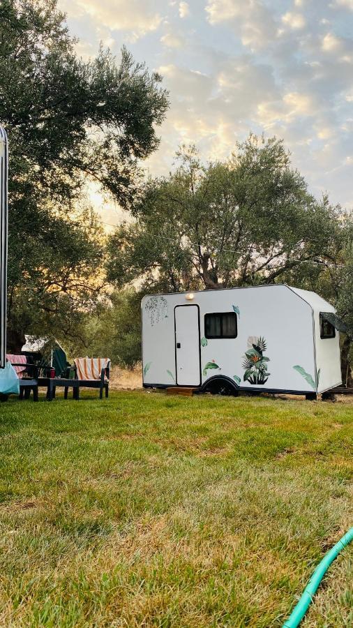 Bademli Caravan Garden Дикили Экстерьер фото